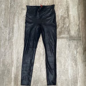 Spanx Faux Leather leggings size Large
